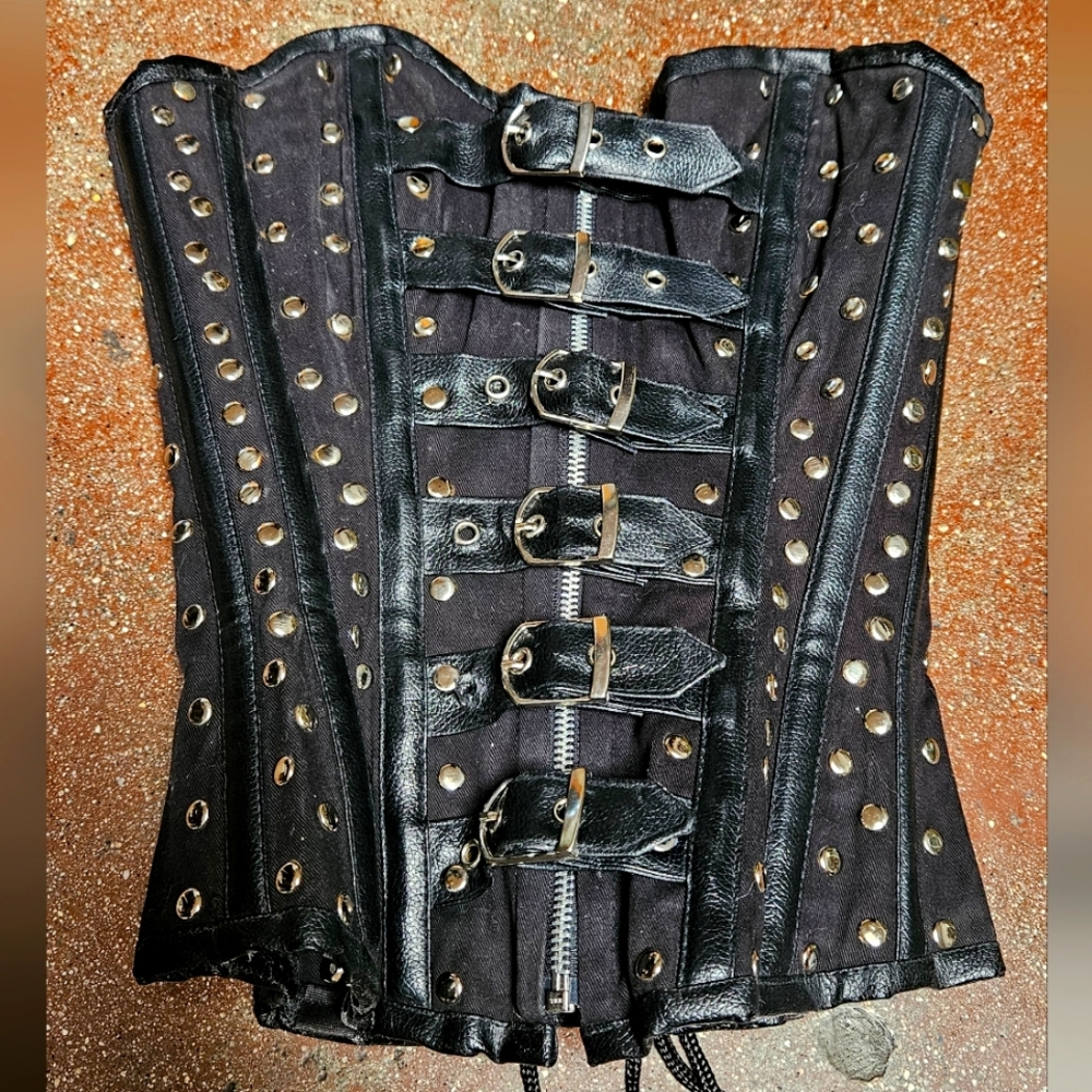 BURLESKA LEATHER CORSET
